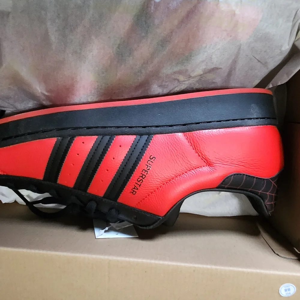 ADIDAS - Picture 3 of 4